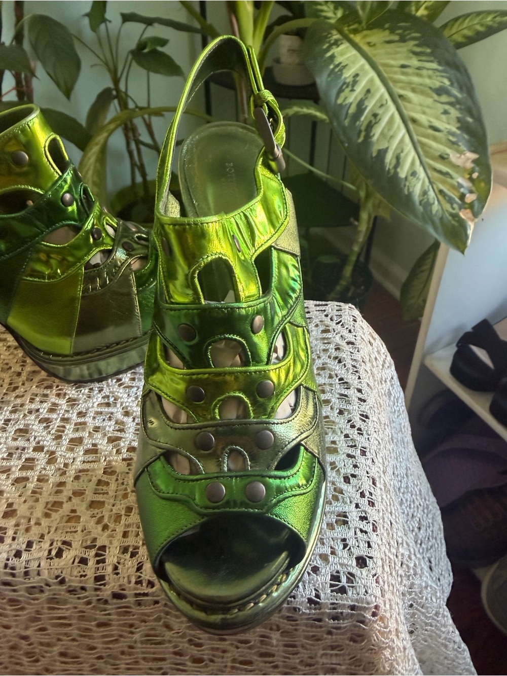 Bottega Veneta Metallic Green Leather Strappy Platform Heels - Picture 7 of 7